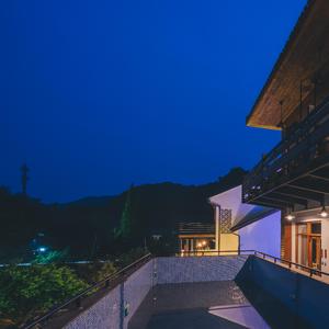 娇小白嫩的×XXx性英
